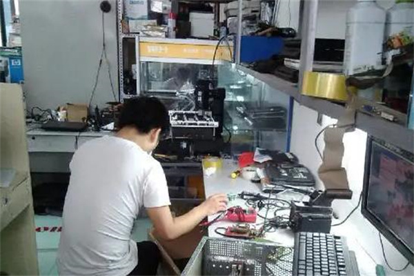 红星电脑维修中心 专业计算机维修，让科技无忧服务于生活
