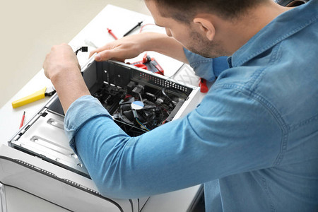 计算机维修技术员在个人电脑上的工作及技能要求